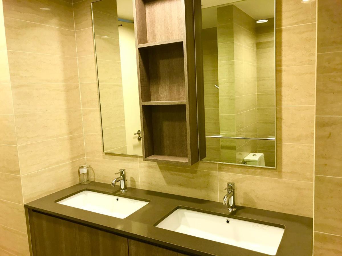 By The Beach - Luxury 2 Bedrooms Family Suite Batu Ferringhi Exterior foto