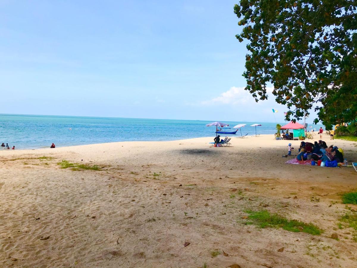 By The Beach - Luxury 2 Bedrooms Family Suite Batu Ferringhi Exterior foto